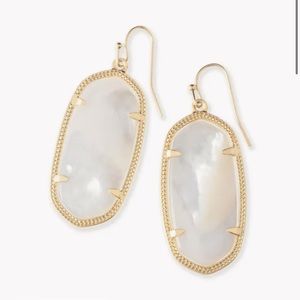 Kendra Scott Elle Gold Drop Earrings in Ivory Mother-of-Pearl (White & Gold)